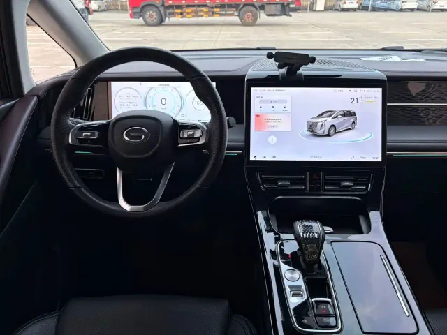 GAC Trumpchi M8 — Фото автомобиля 16