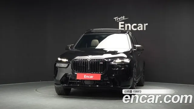 BMW X7 — Фото автомобиля 3