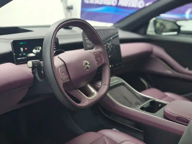 NIO NIO ET5 2025 75kWh — Фото автомобиля 4