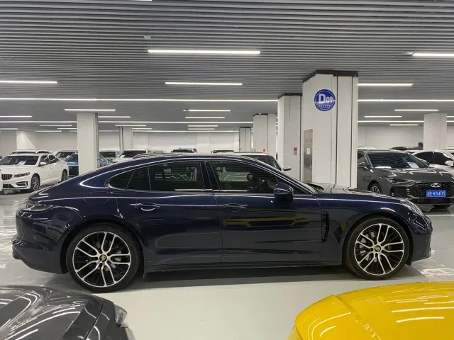 Porsche Panamera — Фото автомобиля 4