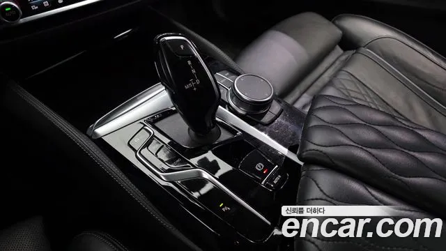 BMW 5-Series — Фото автомобиля 9