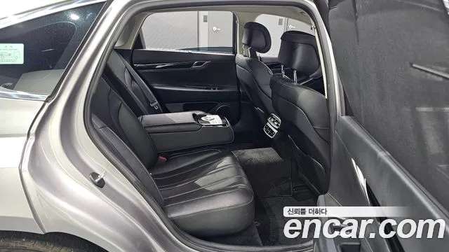 Genesis G80 Бензин 2.5 турбо AWD — Фото автомобиля 11