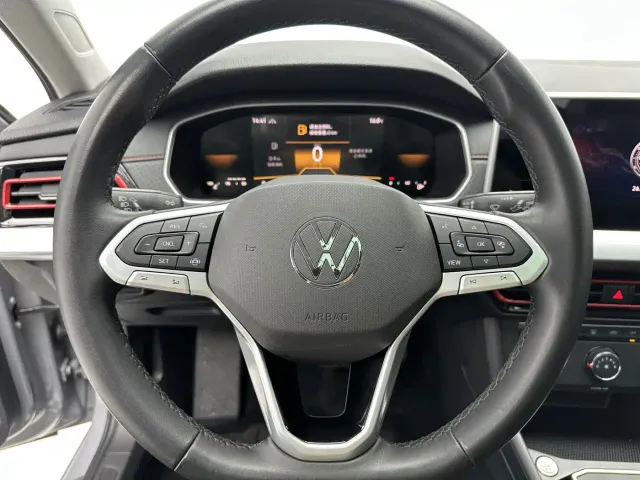 Volkswagen Lavida — Фото автомобиля 16
