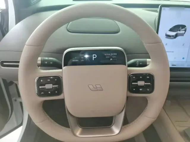 Li Auto Li Auto i6 2025 4WD Base Model — Фото автомобиля 10