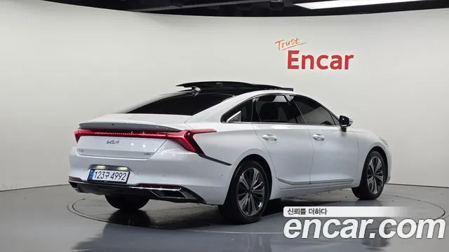 Kia K8 Hybrid — Фото автомобиля 2