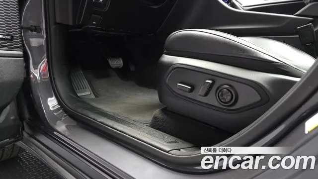 Jeep Cherokee — Фото автомобиля 30
