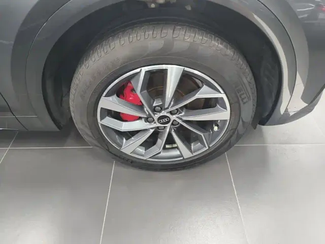 Audi Q5L — Фото автомобиля 13