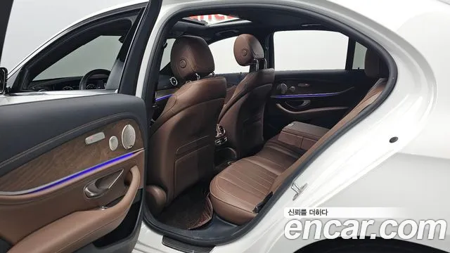 Mercedes-Benz E-Class W213 — Фото автомобиля 12