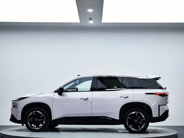 Toyota BoZhi 3X — Фото автомобиля 5