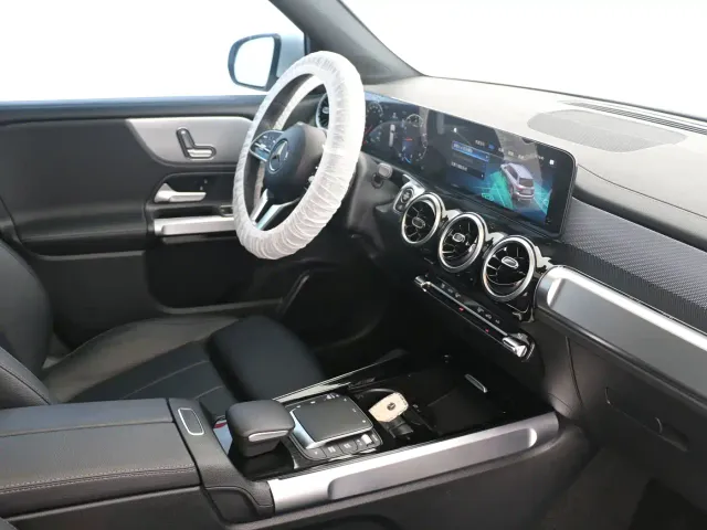 Mercedes-Benz GLB-Class — Фото автомобиля 7