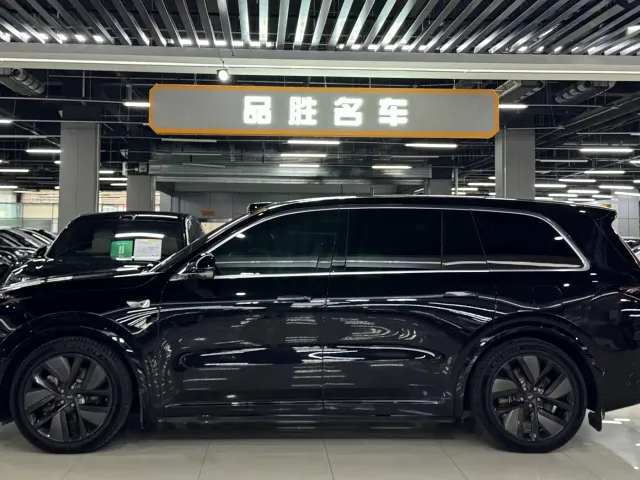 Li Auto L9 — Фото автомобиля 3
