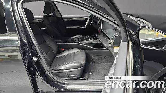 Hyundai Grandeur (New) Hybrid — Фото автомобиля 15