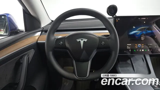 Tesla Model Y — Фото автомобиля 19