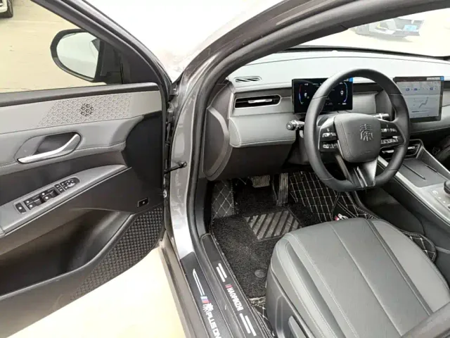 BYD Qin PLUS — Фото автомобиля 15