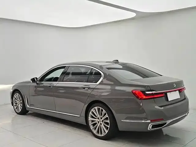 BMW 7 Series — Фото автомобиля 4