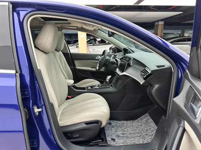 Peugeot 408 — Фото автомобиля 7