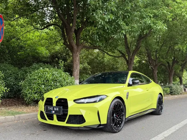 Фотография автомобиля — BMW M4