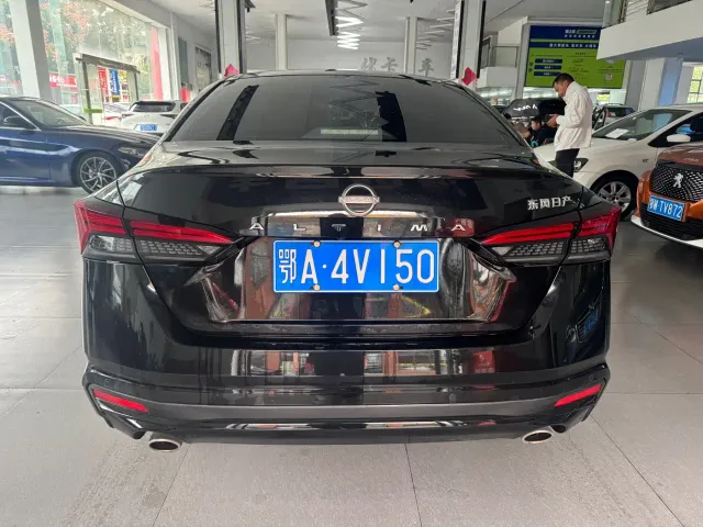 Nissan Teana — Фото автомобиля 8