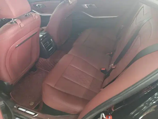 BMW 3 Series — Фото автомобиля 11