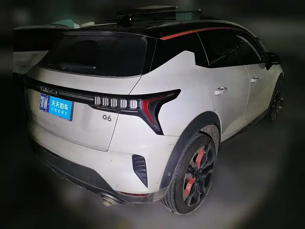 Lynk & Co Lynk & Co 06 2020 1.5T Halo — Фото автомобиля 2