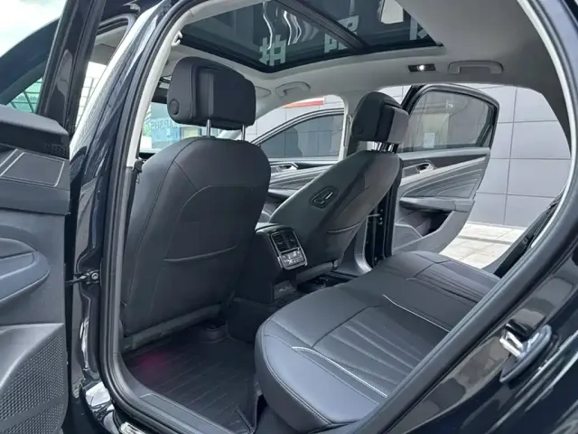 Volkswagen Passat — Фото автомобиля 20