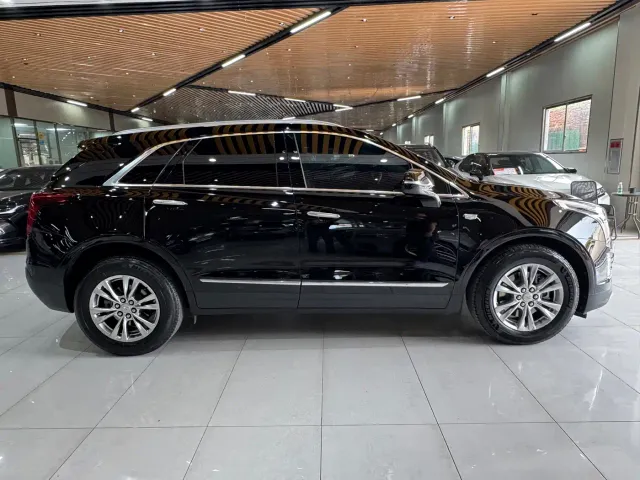 Cadillac XT5 — Фото автомобиля 4