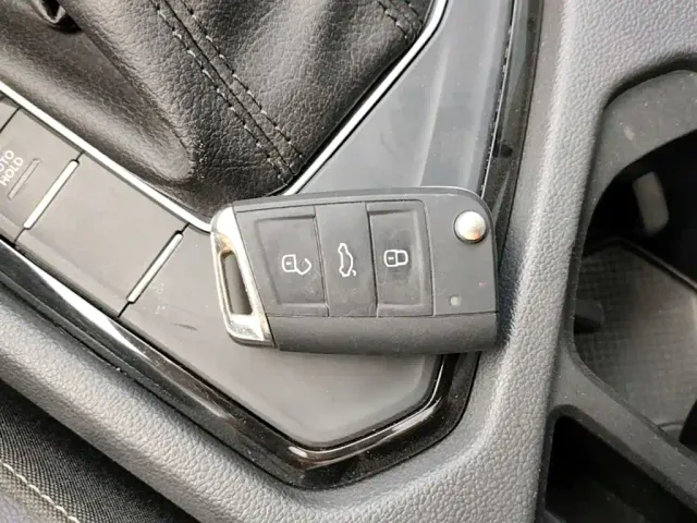 Volkswagen Tiguan L — Фото автомобиля 8