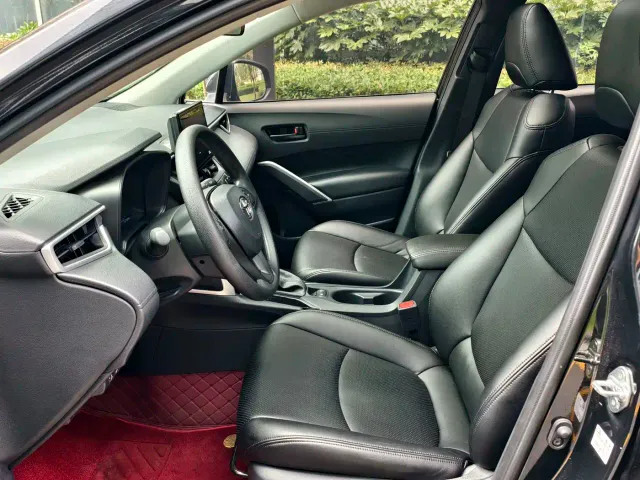 Toyota Corolla Cross — Фото автомобиля 21