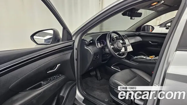 Hyundai Tucson Tucson (NX4) Бензин 1.6 турбо 2WD — Фото автомобиля 10