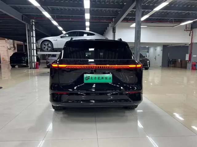 Xpeng G9 — Фото автомобиля 7