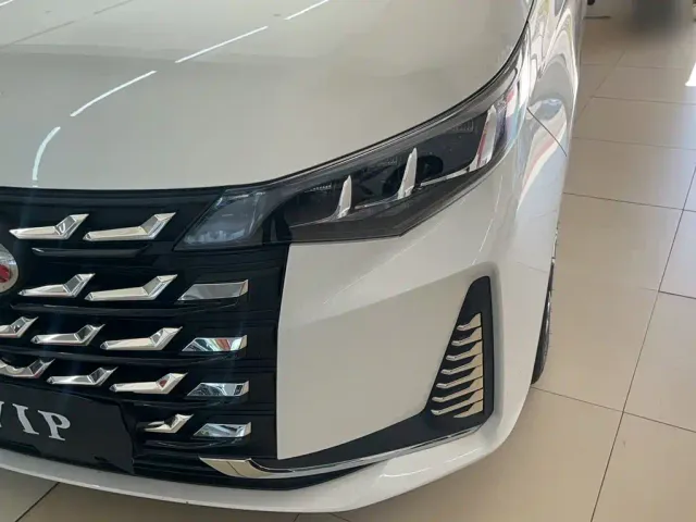 GAC Trumpchi M6 — Фото автомобиля 2