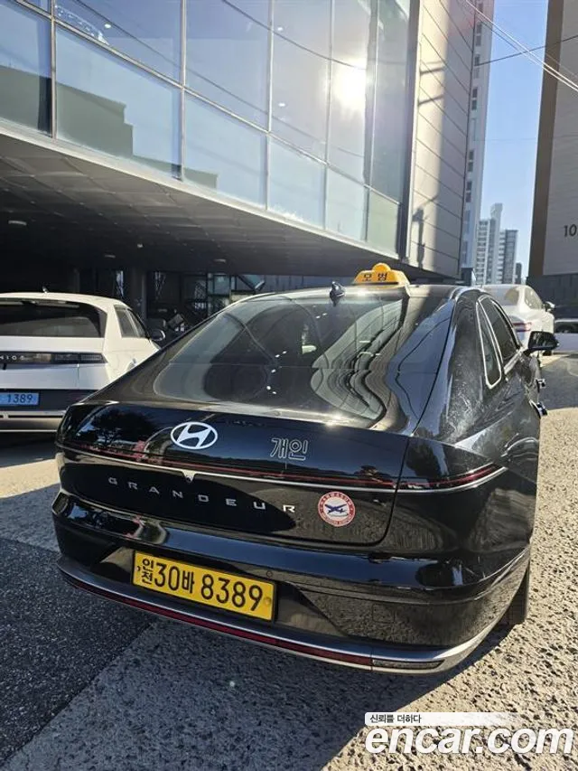 Hyundai Grandeur GN7 — Фото автомобиля 3