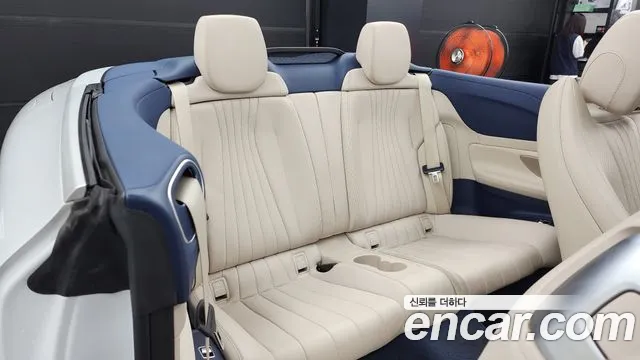 Mercedes-Benz E-Class — Фото автомобиля 12