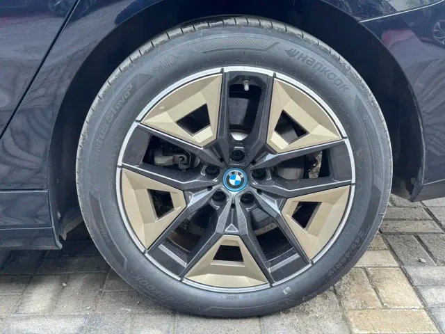 BMW i5 — Фото автомобиля 14