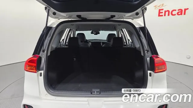Kia Niro — Фото автомобиля 22