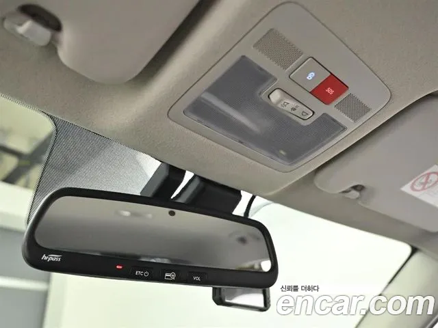 Hyundai Venue — Фото автомобиля 15