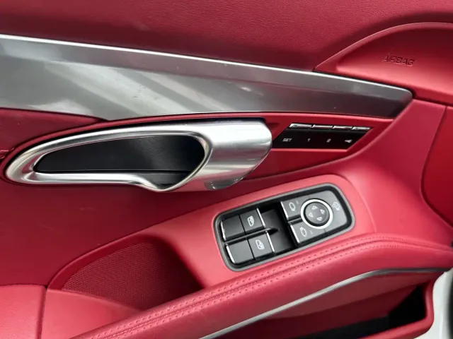 Porsche 718 — Фото автомобиля 17
