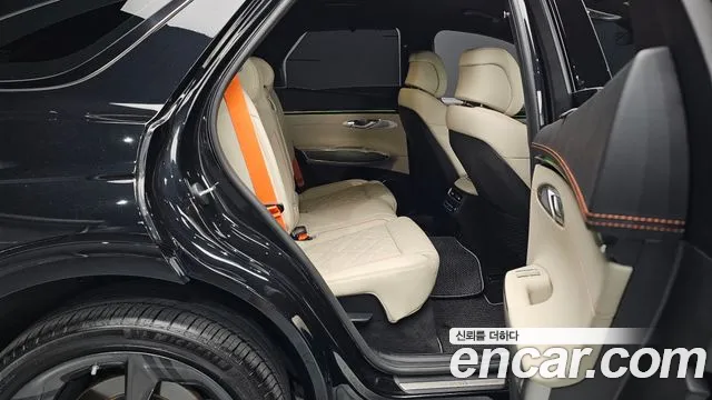 Genesis GV70 2.5T Бензин 2WD — Фото автомобиля 11