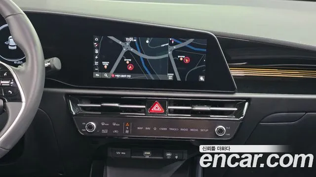 Kia Niro — Фото автомобиля 20
