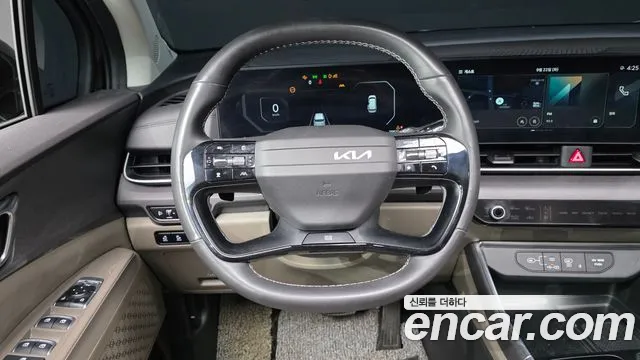 Kia Carnival Generation 4 — Фото автомобиля 13