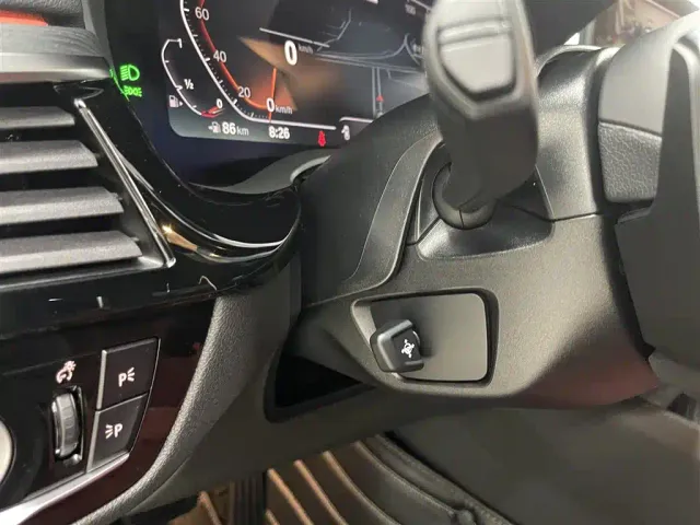 BMW 5 Series — Фото автомобиля 22