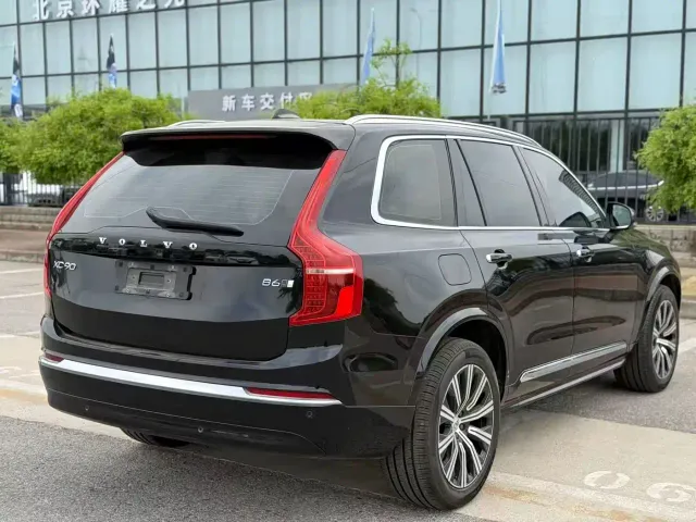 Volvo Volvo XC90 2023 B6 Smart Comfort Luxury Edition 7-Seater — Фото автомобиля 4