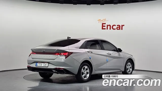 Hyundai Avante CN7 — Фото автомобиля 2