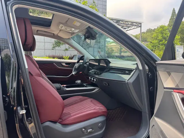 Hongqi HS5 — Фото автомобиля 9