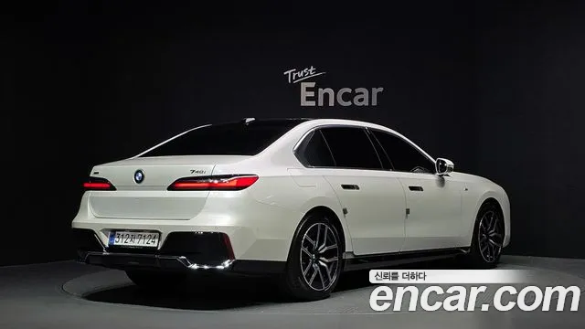 BMW 7 Series G70 — Фото автомобиля 2