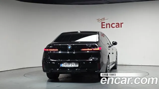 BMW 7-Series 7 серия (G70) 740i xDrive M Sport Limited — Фото автомобиля 2