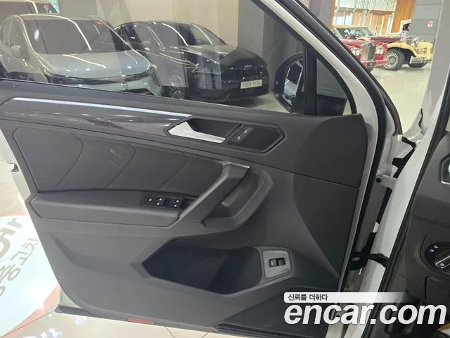 Volkswagen Tiguan — Фото автомобиля 7