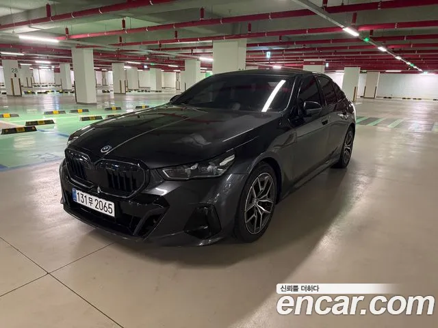 BMW 5 Series G60 — Фото автомобиля 5