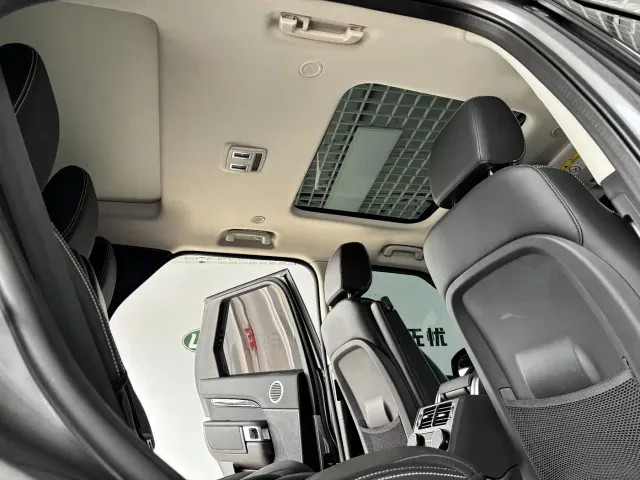 Land Rover Discovery — Фото автомобиля 27