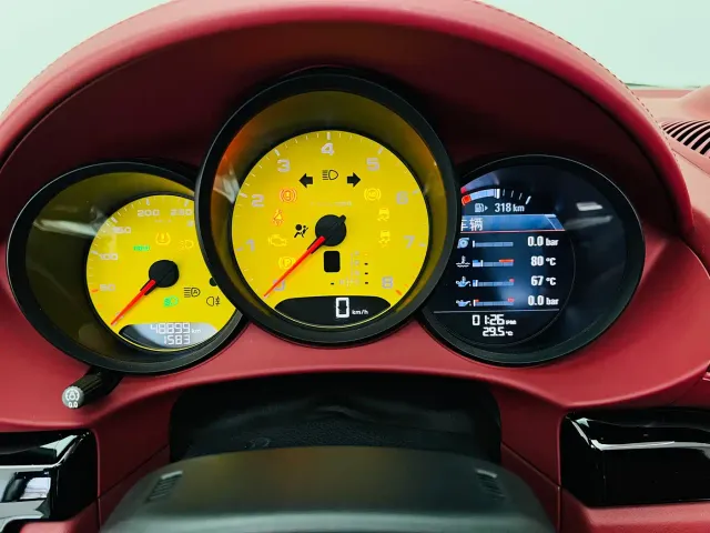 Porsche 718 — Фото автомобиля 9
